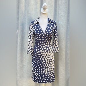 Diane Von Furstenberg blue white abstract print wrap dress